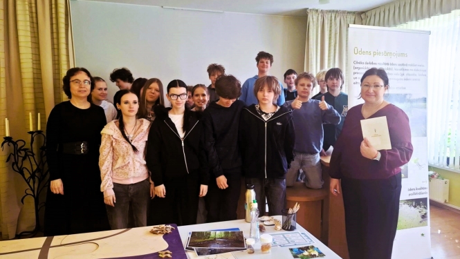Latvijas Nacionālā dabas muzeja muzejpedagoģiskās izbraukuma nodarbība "Ūdens piesārņojums", afiša