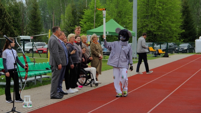 Latvijas Jaunatnes olimpiādes lāpas nodošana Ropažu novadā