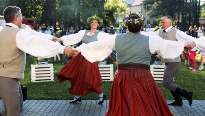 Vasaras saulgriežu koncerts Vangažos, “Vasaras naktī, kad sirds sauc pēc laimes…”