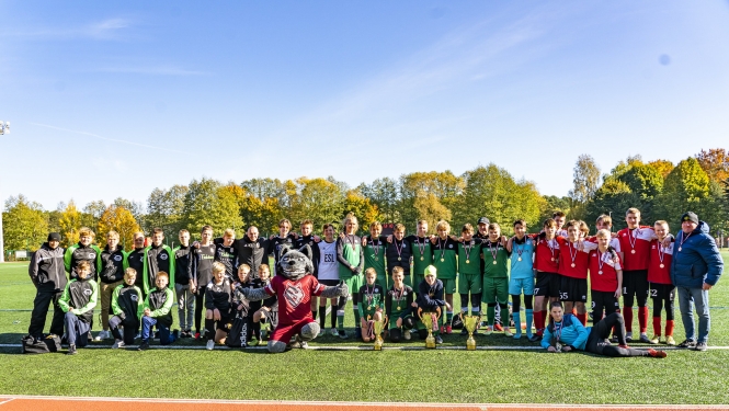 FK "Valor" 3. vieta Latvijas Ādas bumbas turnīrā