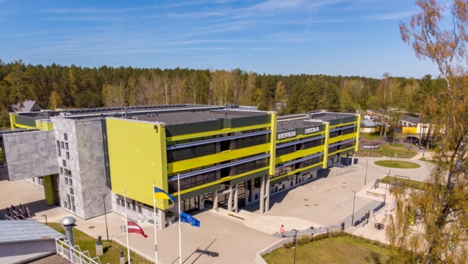 Berģu Mūzikas un mākslas skola