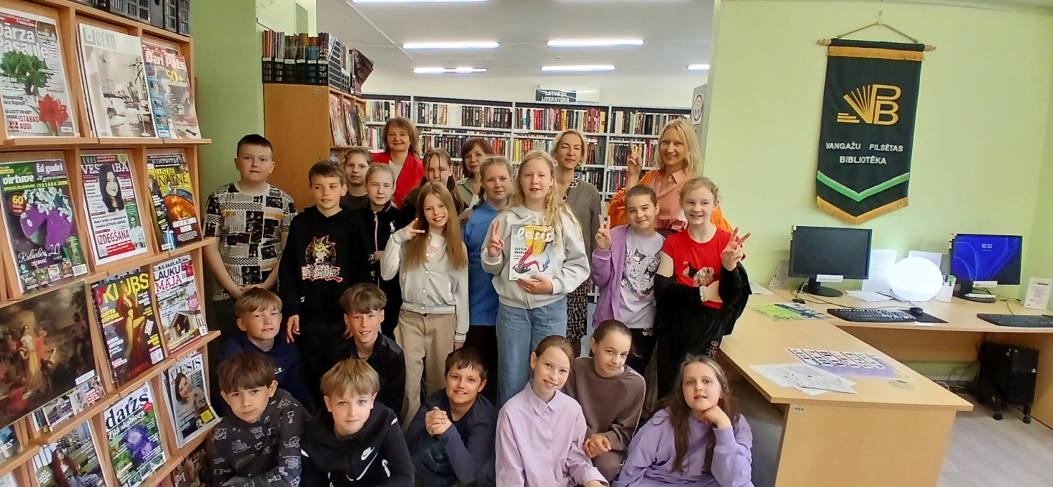 4.b klase Vangažu bibliotēkā