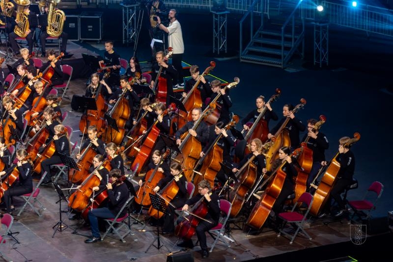 Simfoniskās mūzikas lielkoncerts "DAUDZSKANĪGAIS DEBESJUMS" 