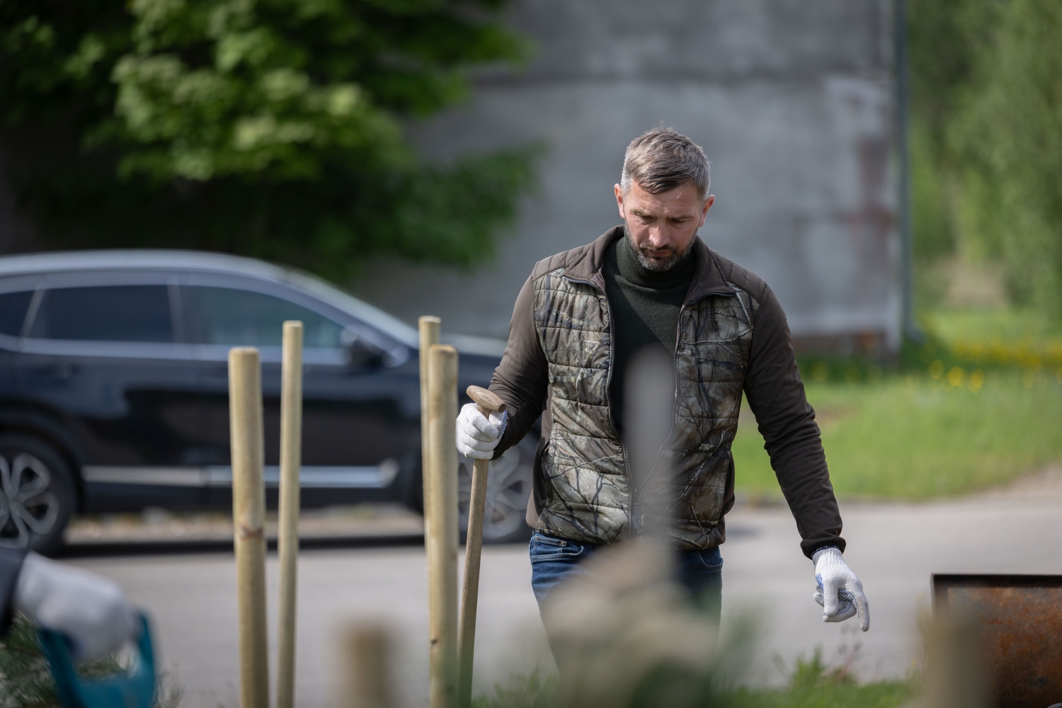 PPII "Gregucis" bērni kopā ar Ropažu novada pašvaldības vadību stāda kokusPPII "Gregucis" bērni kopā ar Ropažu novada pašvaldības vadību stāda kokus