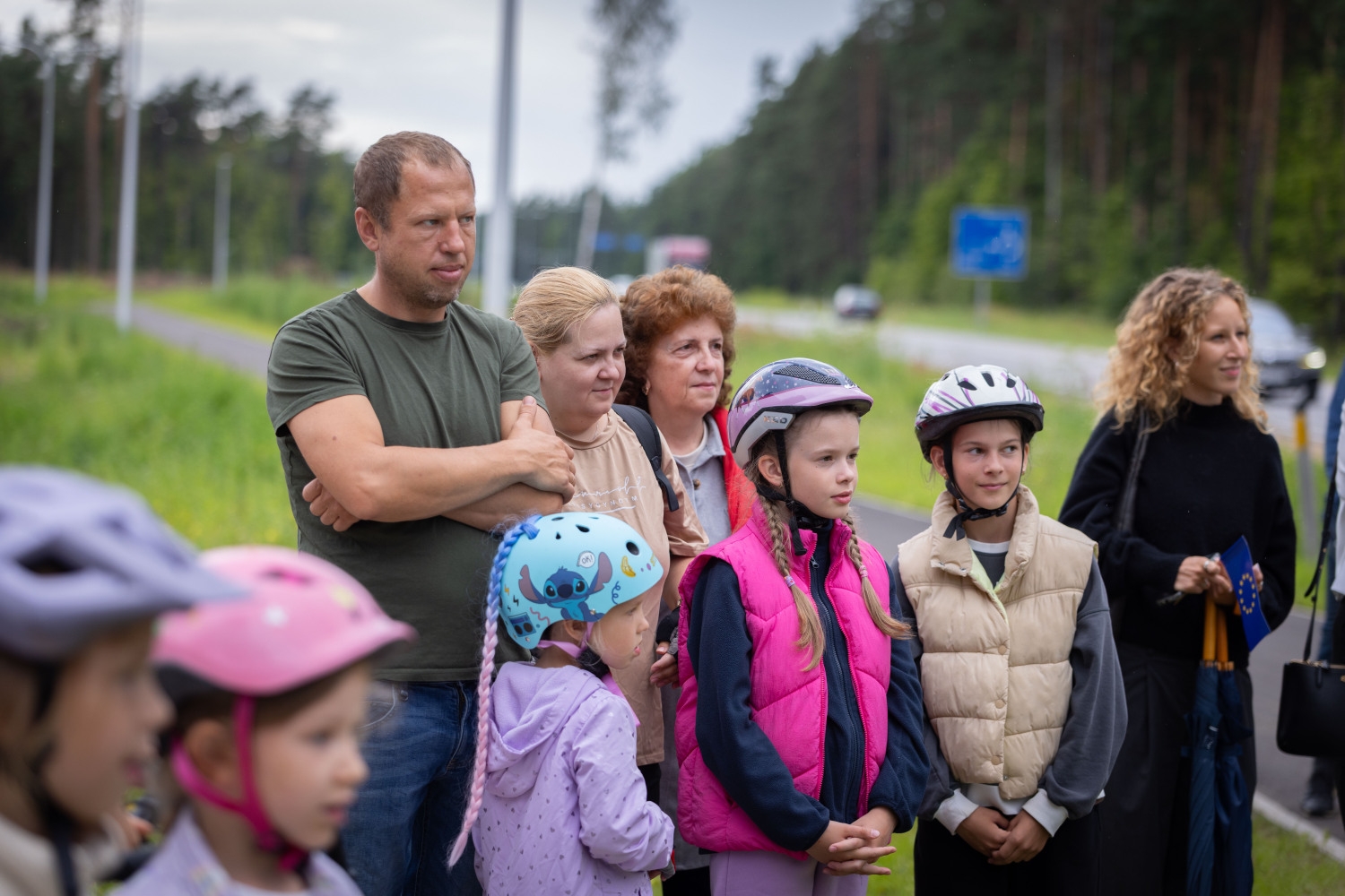 Ropažu novadā svinīgi atklāti jaunie gājēju un velosipēdu ceļi gar autoceļiem P4 un P5 