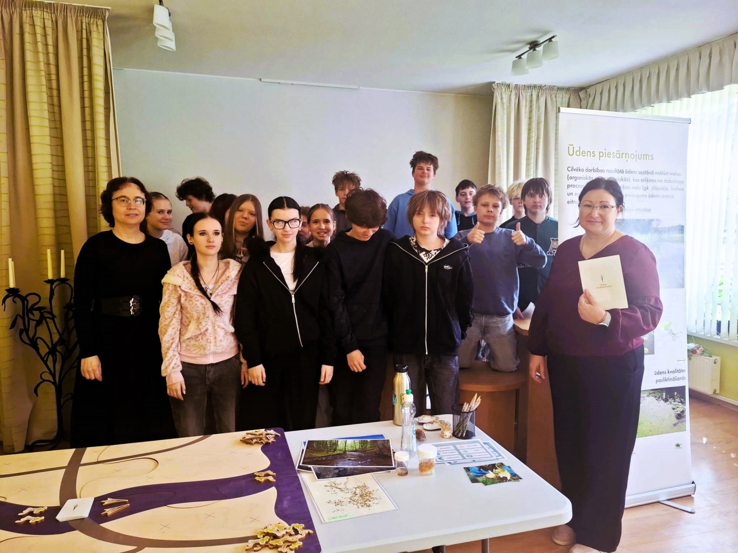Latvijas Nacionālā dabas muzeja muzejpedagoģiskās izbraukuma nodarbība "Ūdens piesārņojums", afiša