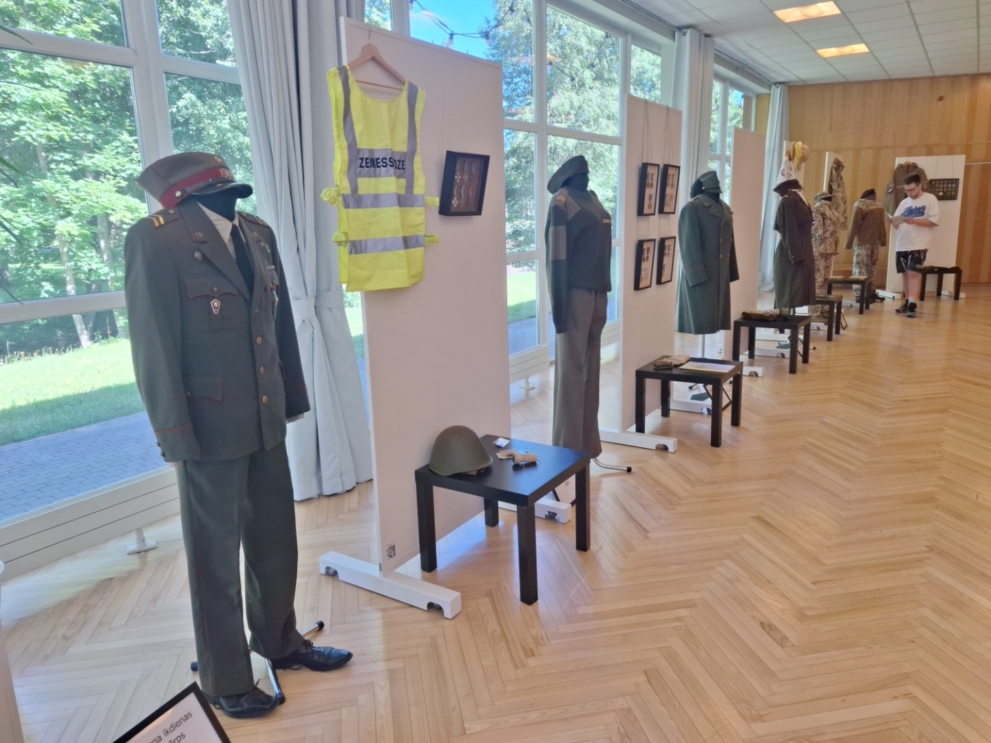 Izstādes "Zemessardzei 35 gadi" atklāšana