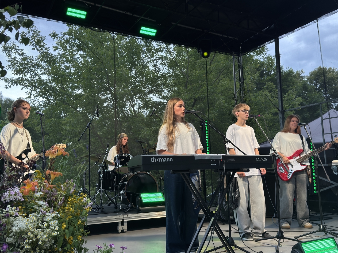 Ropažu jauniešu koncerts - grupa Velvet Vibes un reperis Pukins