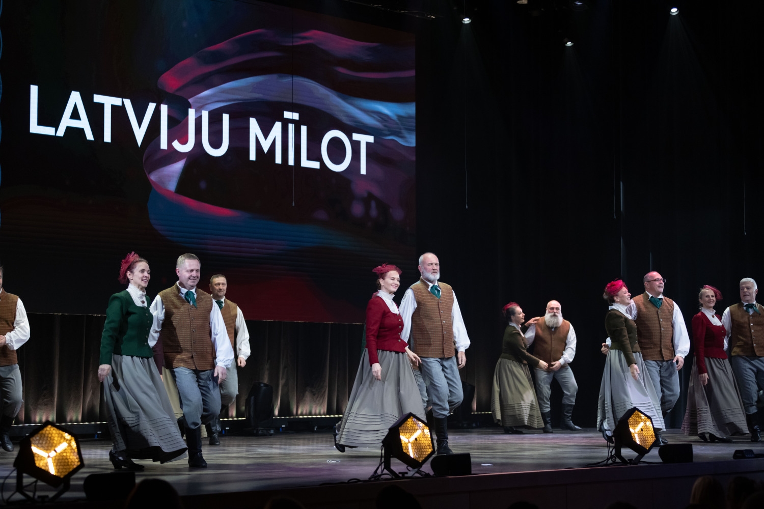 Valsts svētku koncerts “Latviju mīlot” 