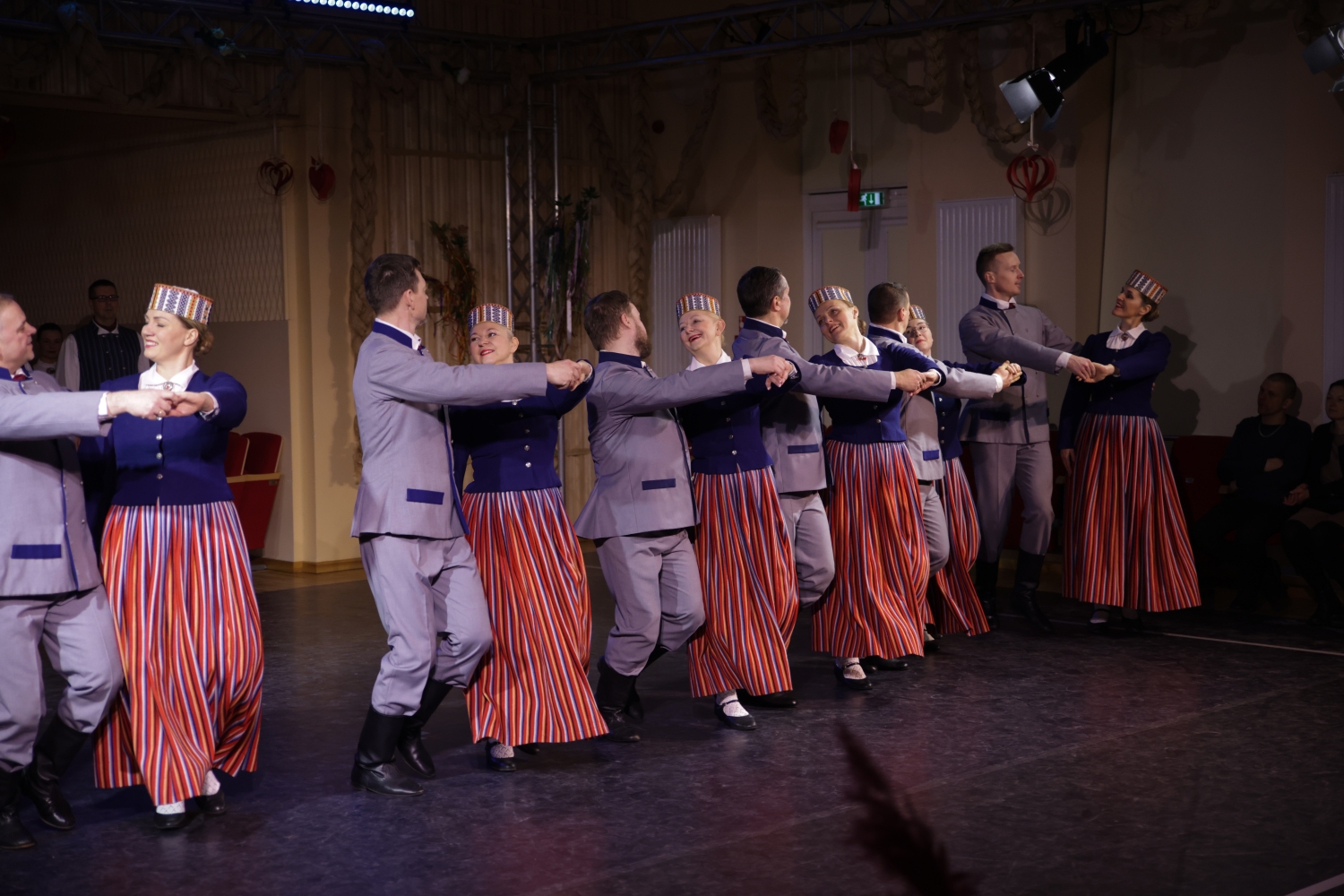 Mīlestības dienas sadancis "Kāzas" kolektīvi