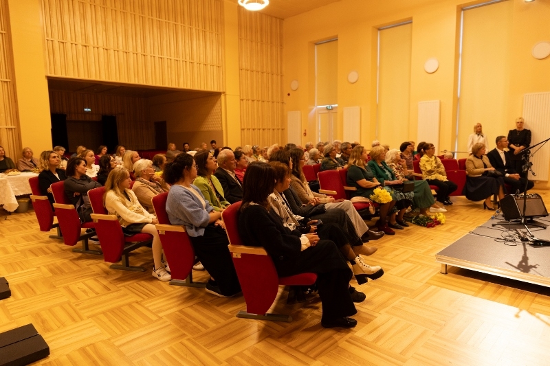 Skolotāju un Senioru Svētku dienā Rihards Saule koncertā “Gaismas Ceļš” Vangažu pilsētas Kultūras namā