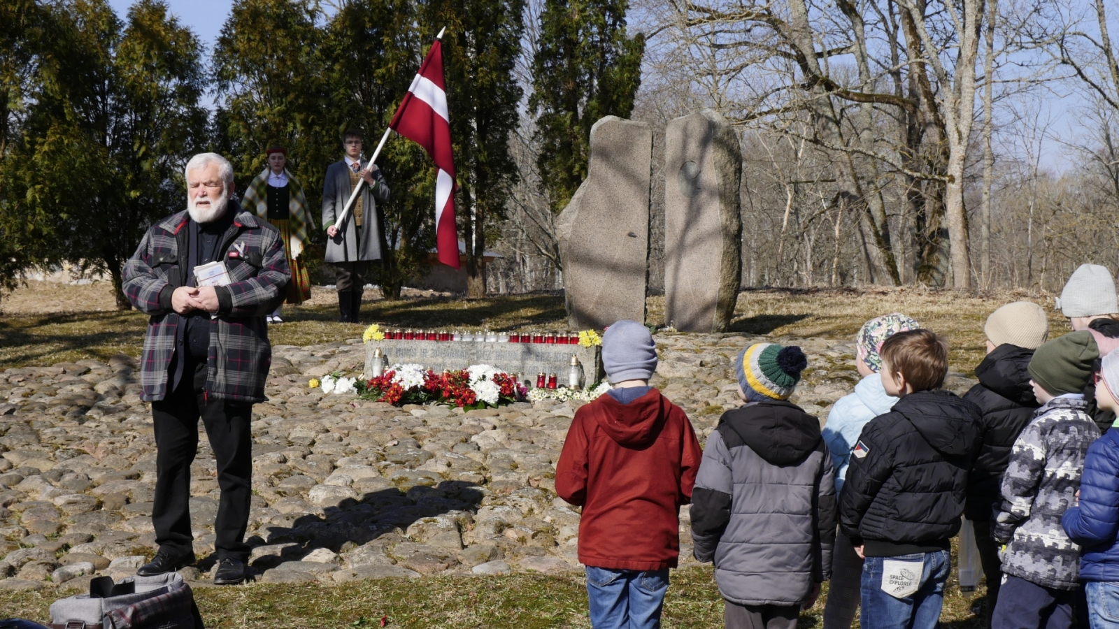 Komunistiska genocida pasakums Ropaži