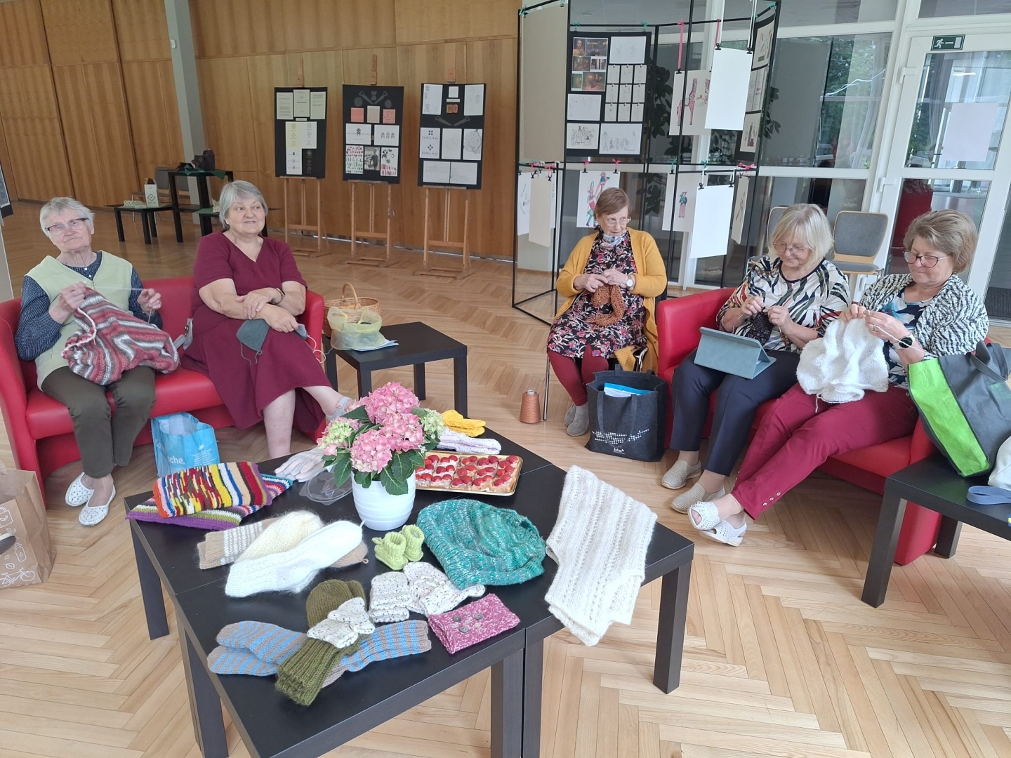 Vispasaules publiskās adīšanas diena 