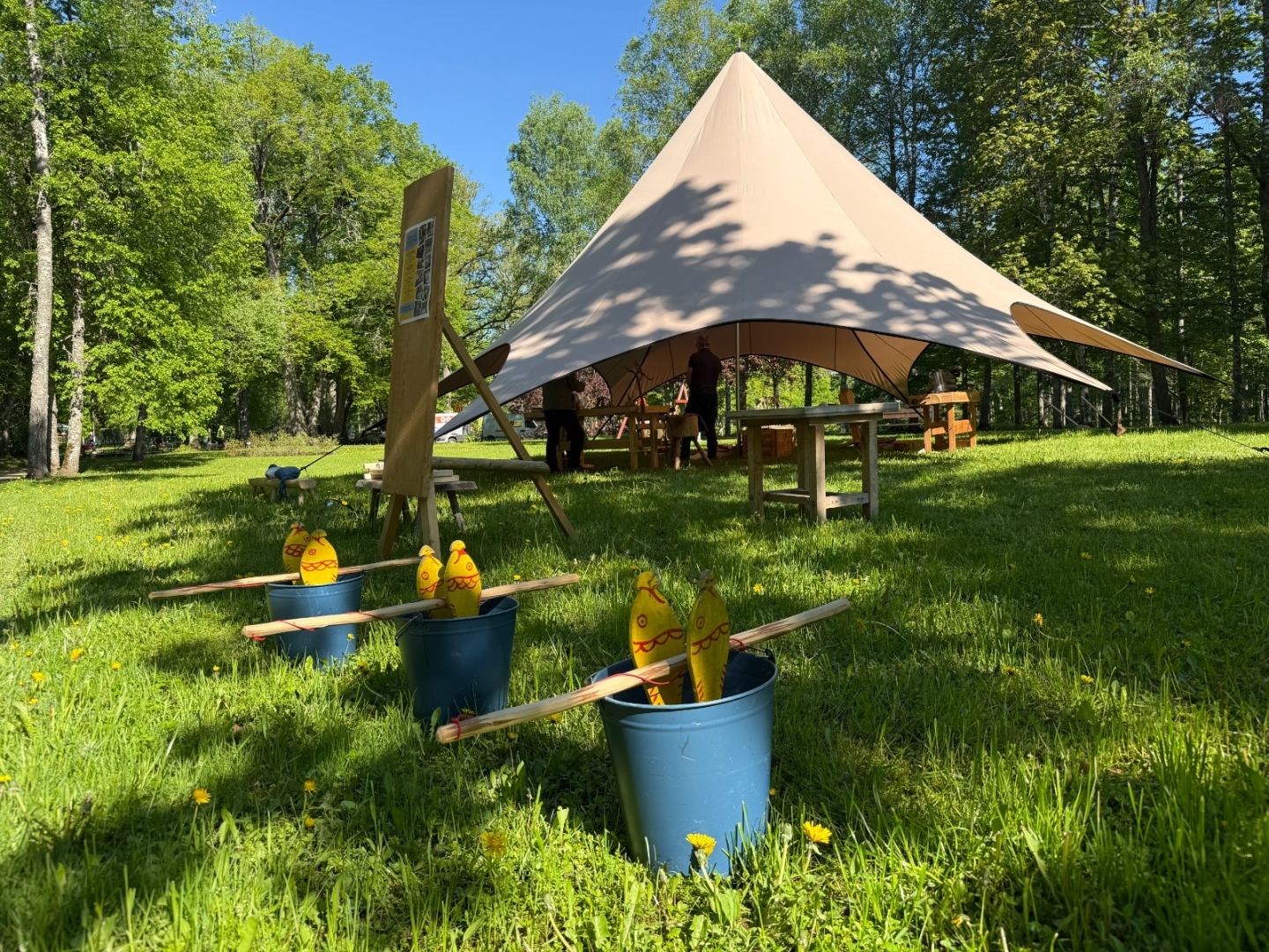 Vasarsvētku Stādu parāde Ropažu parkā