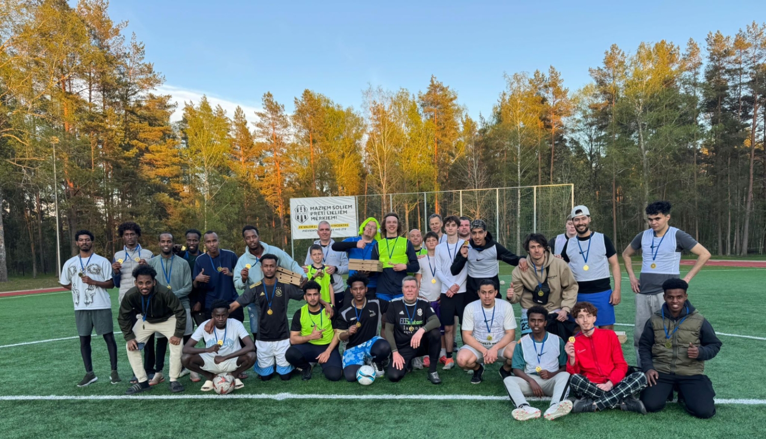 projekta “FOOTBALL FOR ALL!” futbola turnīra Muceniekos dalībnieku kopbilde