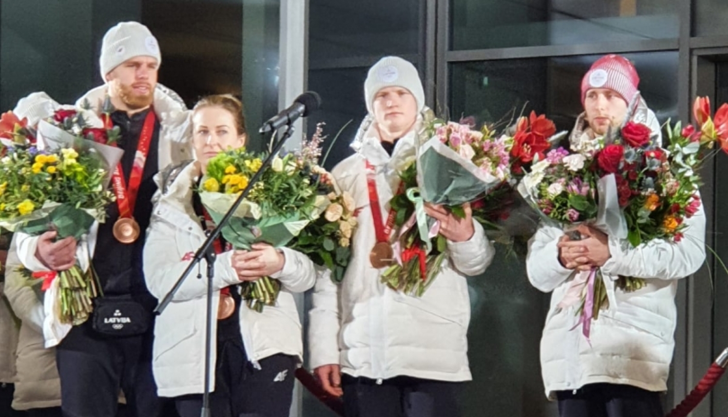 Sagaidām mājās ropažniekus, Olimpiskos medaļniekus Mārtiņu Botu un Robertu Plūmi! 