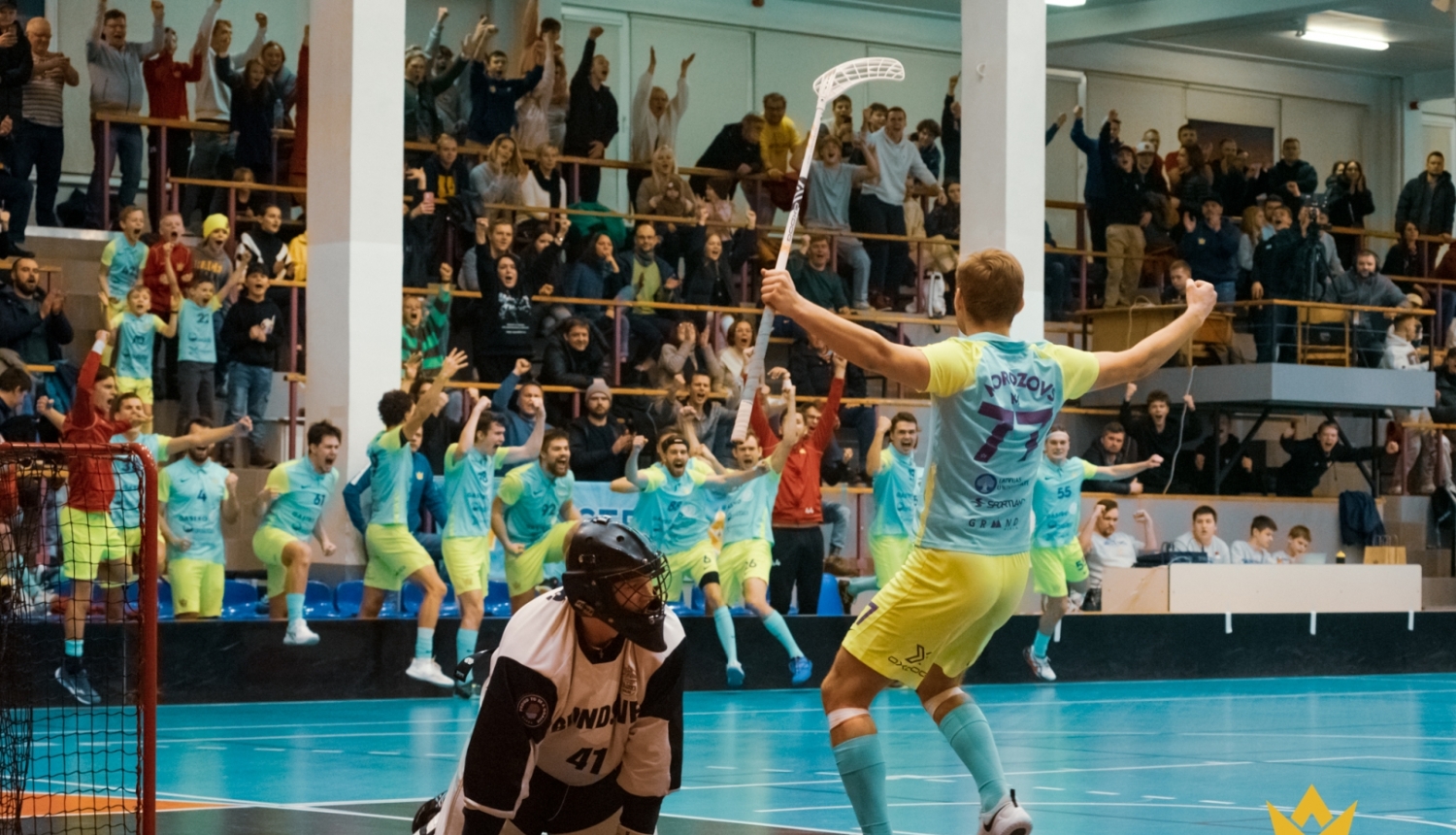 Pirmajās izslēgšanas spēlēs florbola virslīgā rezultāts 1:1