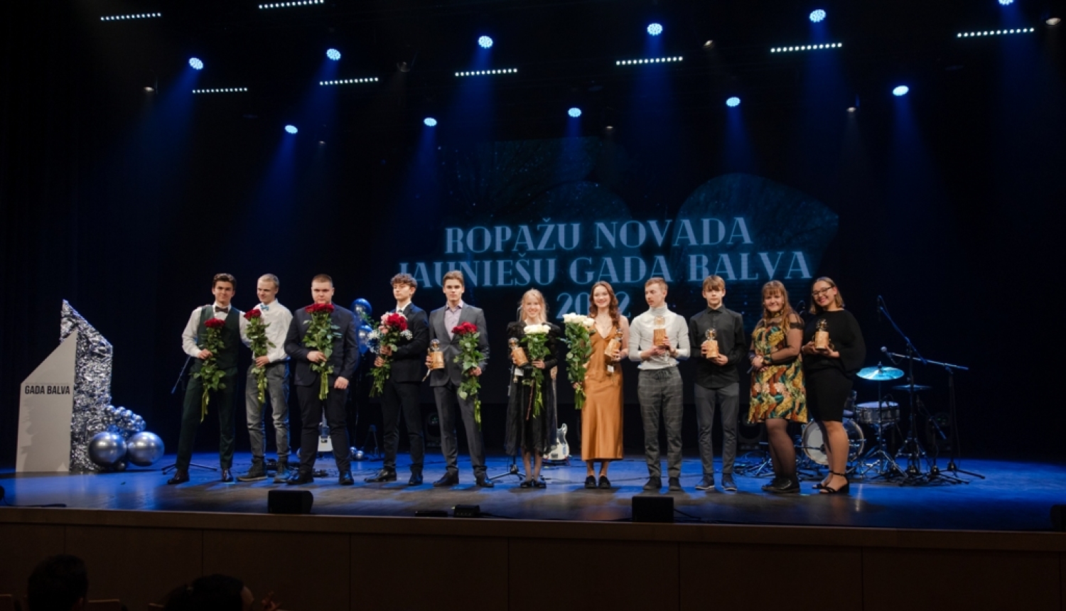 Pasniegtas “Ropažu novada jauniešu gada balvas 2022”