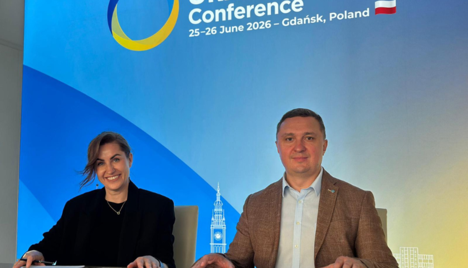 Ropažu novads un Ukrainas Ņižinas pilsēta paraksta sadarbības līgumu 