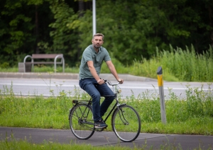 Ropažu novadā svinīgi atklāti jaunie gājēju un velosipēdu ceļi gar autoceļiem P4 un P5 
