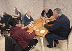 Ropažu pagasta čempionāta zolītē, spēlētāji pie galda